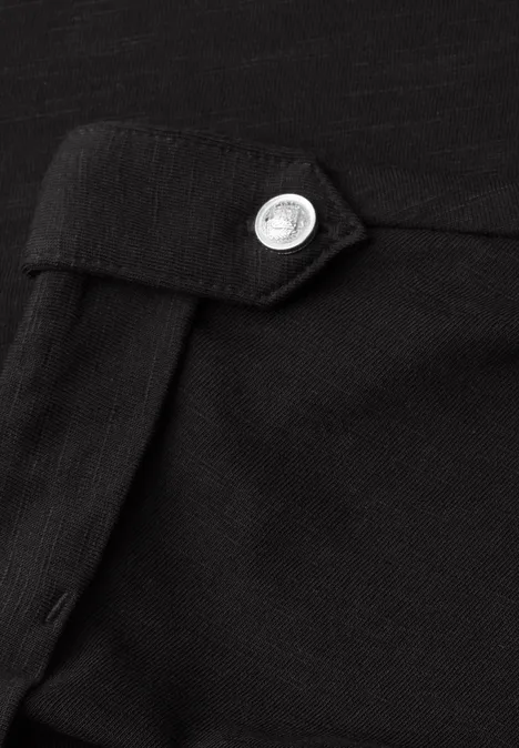 T-Shirt mit Split Neck und Knopfdetails Black T-Shirt mit Split Neck und Knopfdetails Black