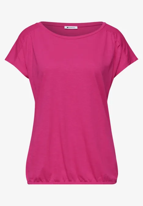 Ein schlichtes, kurzärmeliges Damen-T-Shirt in Pink mit lockerem Schnitt und Rundhalsausschnitt.