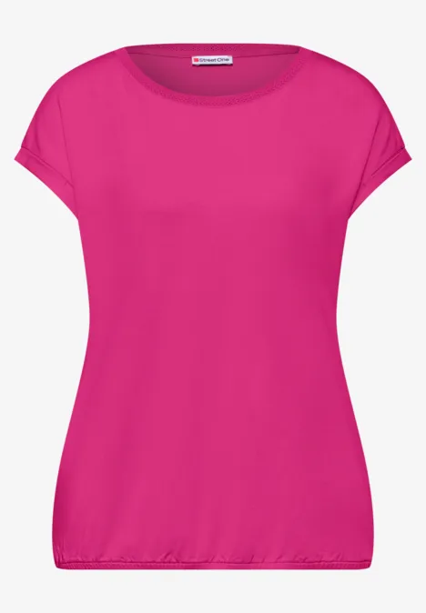 Knallpinker Damenshirt mit kurzen Ärmeln, Rundhalsausschnitt und leicht elastischem Saum