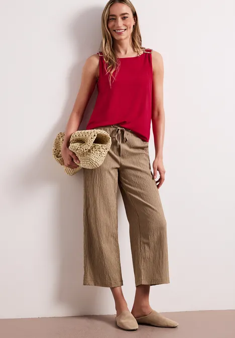 Top mit Rundhals und Schulterdetail salsa red