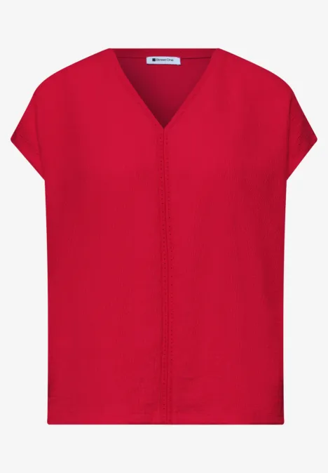 Rotes, locker geschnittenes V-Ausschnitt-Shirt mit kurzen Ärmeln und mittiger Naht.