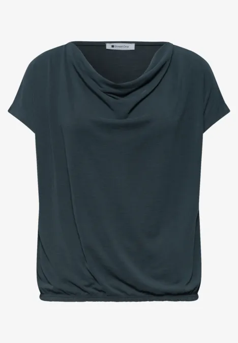 Shirt met hangende schouders en watervalvoorkant deep bound green Donkergrijze korte mouw top met watervalhals en losse zoom.