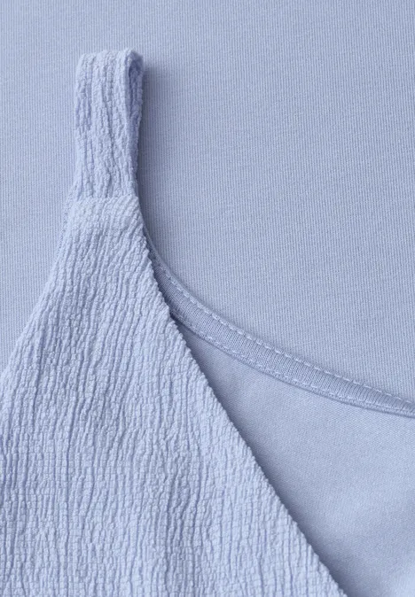 Top mit V-Neck und Strukturmix cashmere blue