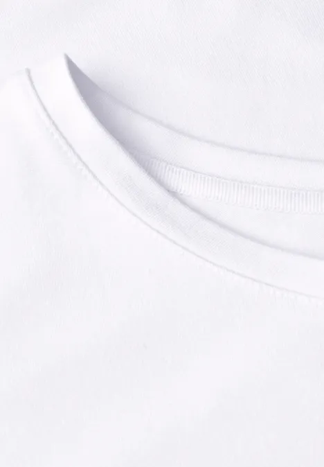 Wit t-shirt met ronde hals.