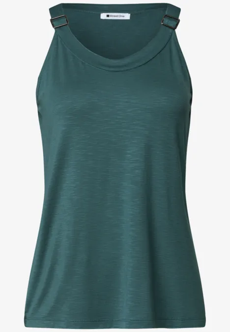 Top mit V-Neck und Deko-Detail mediterra green Dunkelgrünes, ärmelloses Damen-Top mit Rundhalsausschnitt aus leichtem Material.