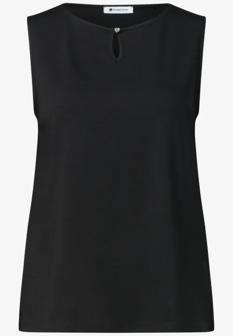 Ärmelloses schwarzes Top mit hohem Ausschnitt und kleinem Schlitz vorne.