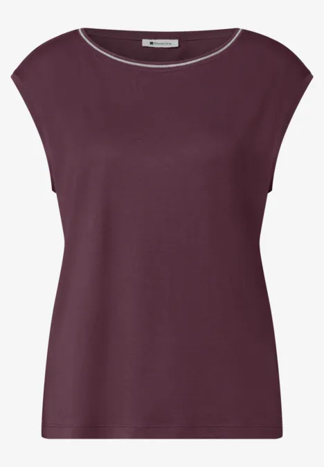 Shirt mit Rundhals und Rippdetails rustic rouge Ein ärmelloses T-Shirt in dunklem Burgunderrot mit Rundhalsausschnitt.