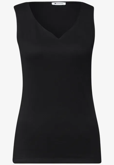 Basic Top mit Herzausschnitt Black Ein schlichtes schwarzes, ärmelloses Top mit V-Ausschnitt.