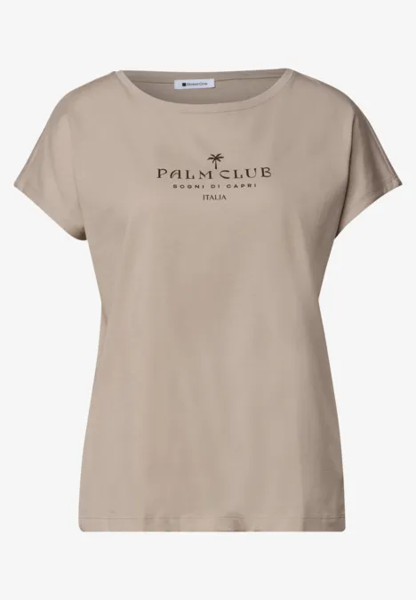 Shirt met hangende schouder en tekst clay sand Beige dames-T-shirt met 'Palm Club 1989'-opdruk en subtiel palmboommotief.