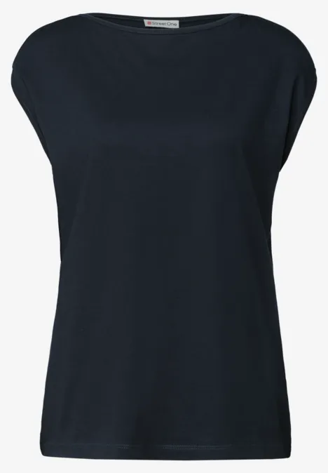 Basic Shirt mit U-Boot-Ausschnitt shadowed navy Schlichtes schwarzes T-Shirt mit kurzen Ärmeln und Rundhalsausschnitt.