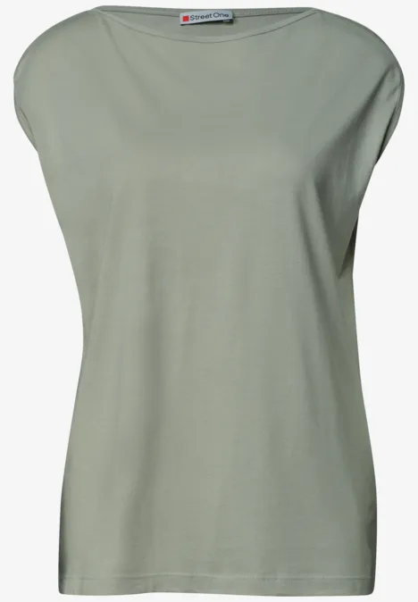 Basic shirt met boothals mint leaf Licht mouwloos damestop in licht saliegroen met losvallend model.