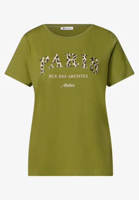 T-Shirt mit Wording Artwork shaded olive green Grünes T-Shirt mit Aufschrift 'Paris Rue des Artistes - Atelier'