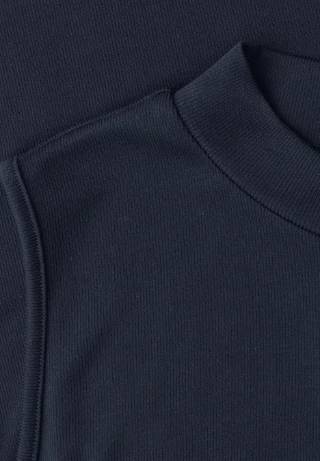 Top in Silk-Look met coltrui darkest blue Mouwloze marineblauwe top van fijne gebreide stof met hoge kraag