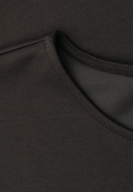 T-Shirt mit Rundhals und Volant-Detail black coffee Schwarzes Shirt oder Top mit rundem Ausschnitt und feiner Naht nah aufgenommen.