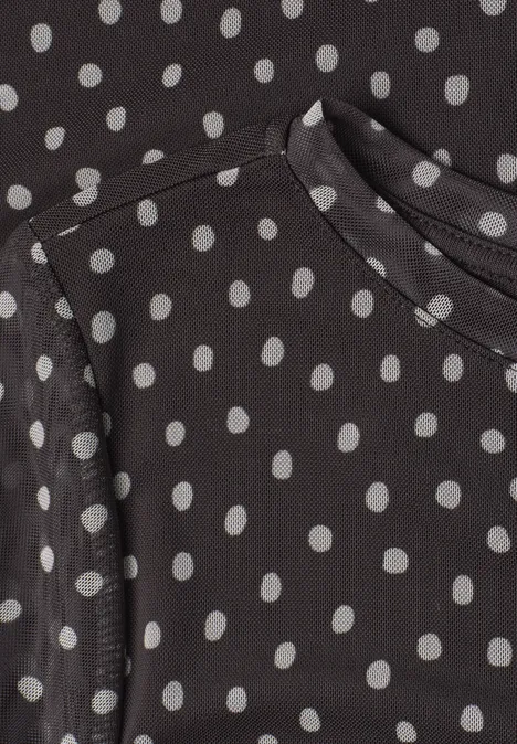 3/4-Arm Shirt aus Mesh mit Print black coffee Schwarzes Oberteil mit weißen Polka-Dots und Rundhalsausschnitt.