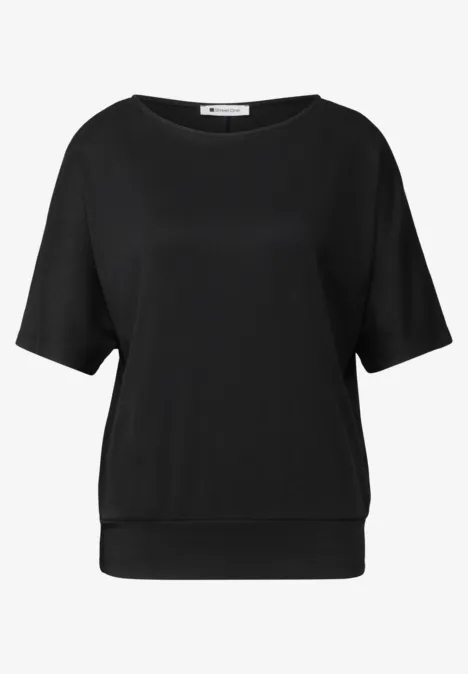 Basic Shirt met boothals en elastische zoom Black Zwarte, losse damestop met korte mouwen en brede boord.