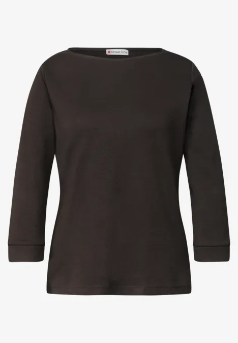 Schlichtes, 3/4-armiges dunkelbraunes Shirt mit weitem Rundhalsausschnitt