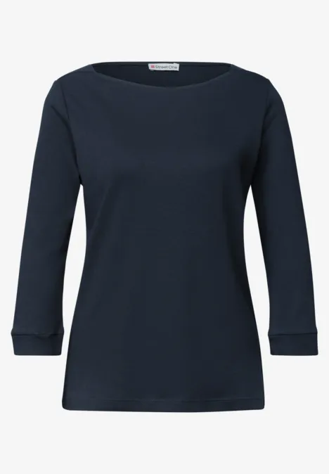 Schlichtes, damenhaftes Shirt in Dunkelblau mit U-Boot-Ausschnitt und 3/4-Ärmeln.