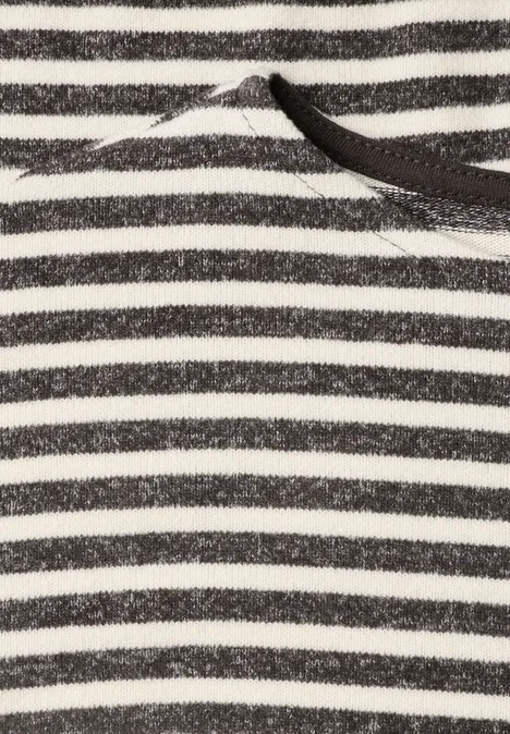 Langarm Shirt mit Elastikbund black coffee mel. Nahaufnahme eines grau-weißen, gestreiften Stoffs mit schwarzer Kordel.