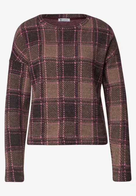 Damenpullover mit kastiger Passform in Braun mit rosa Karomuster und langen Ärmeln.