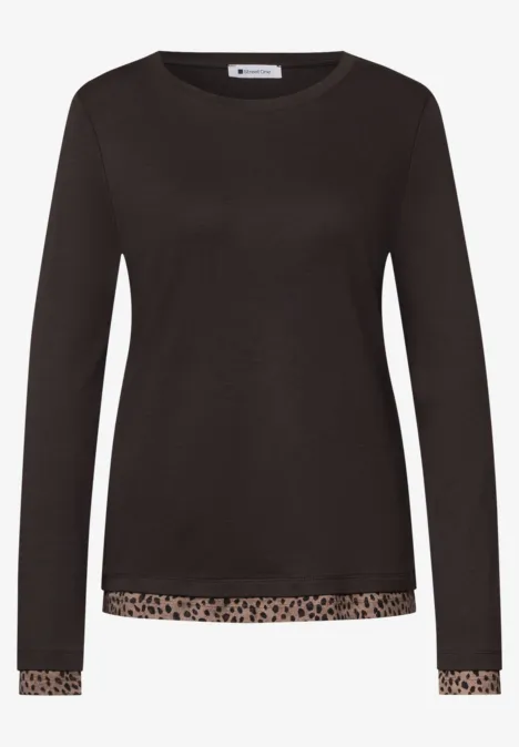 Langarm Shirt mit Colorblock und Printdetail black coffee Schwarzes Langarmshirt mit Leopardenbordüre am Saum und Ärmeln.
