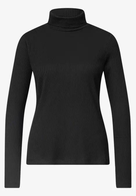 Schwarzer Rollkragenpullover aus Rippstrick mit langen Ärmeln.
