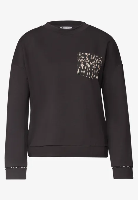 Langarm Shirt mit Rehprint-Details black coffee Schwarzer Pullover mit rundem Ausschnitt, kleiner Leoprint-Tasche auf der Brust und Leopardenbesatz an den Bündchen