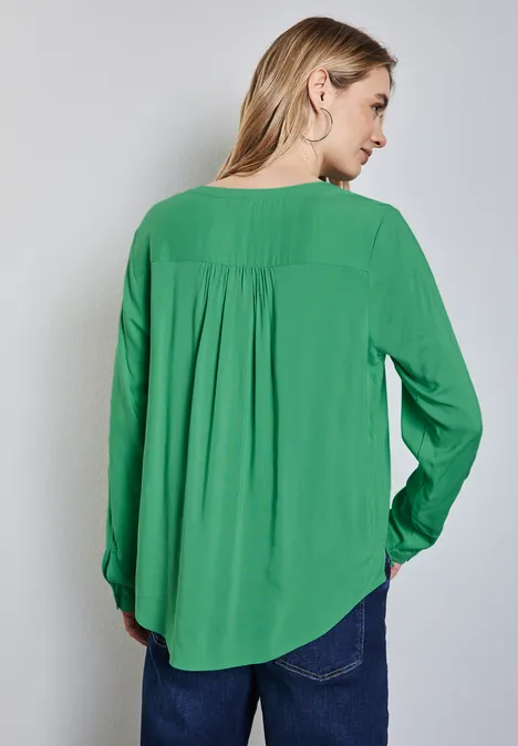 Basic Bluse in Unifarbe tendril green