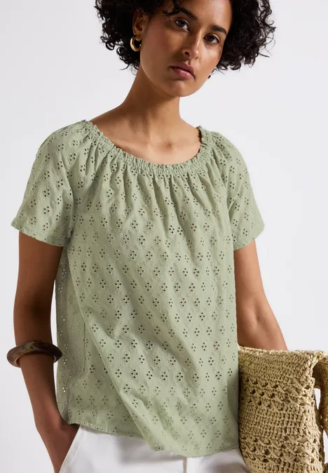 Bluse mit Lochstickerei soft moss green