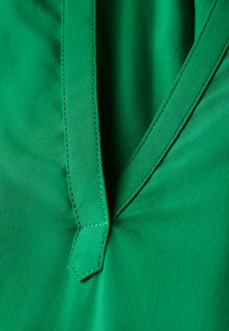 Bluse in Unifarbe glowing green