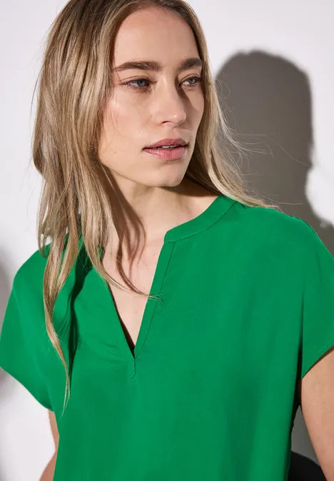 Bluse in Unifarbe glowing green