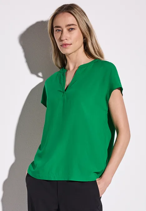 Bluse in Unifarbe glowing green