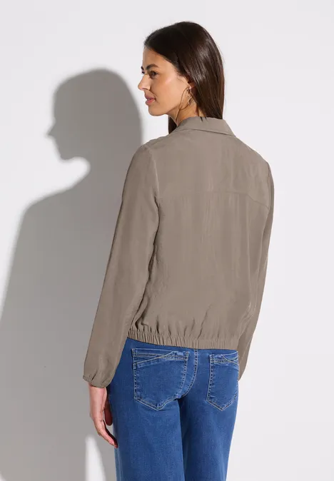 Chemisier avec poches sur la poitrine stone brown