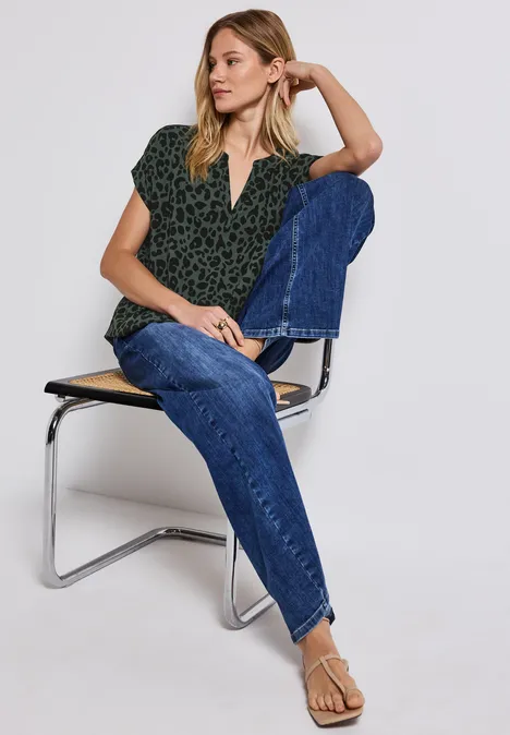 Bluse mit Leo-Muster mid green