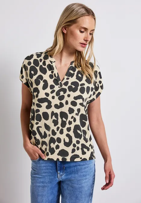 Bluse mit Leo-Muster coastal beige