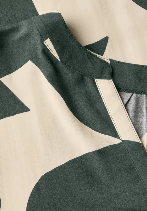 Gemustertes Blusenshirt mid green