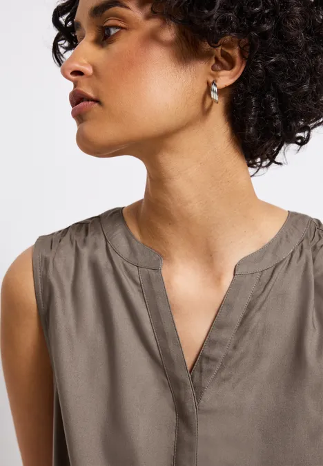 Split Neck Blusentop stone brown