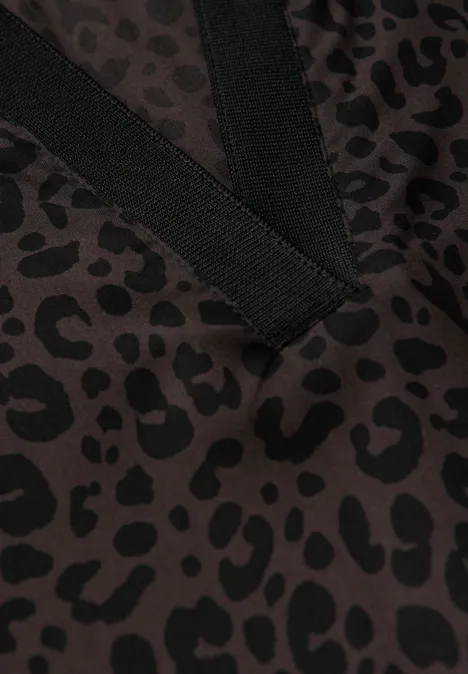 Leo blouse met gespleten hals darkest brown