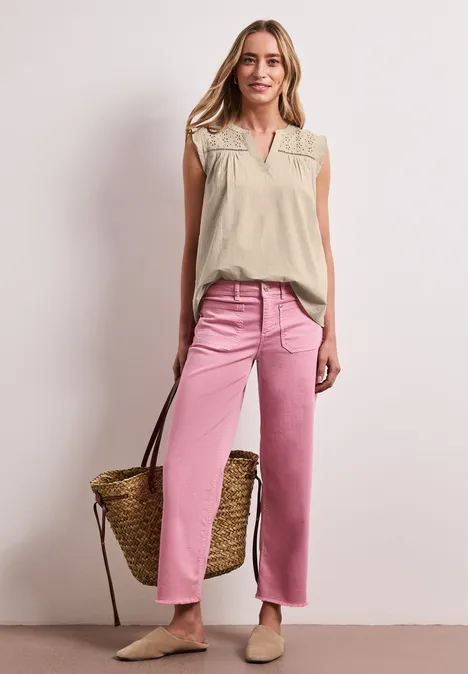 Bluzka z dekoltem typu split neck i detalami w stylu shiffley clay sand