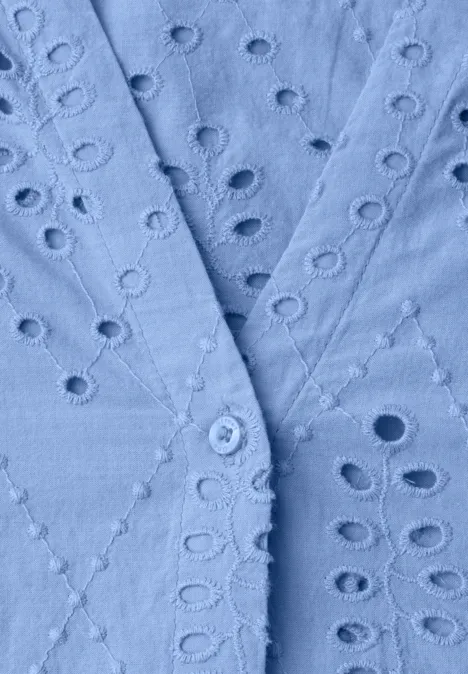 Bluzka z dekoltem typu split neck i haftem typu Schiffli drift blue