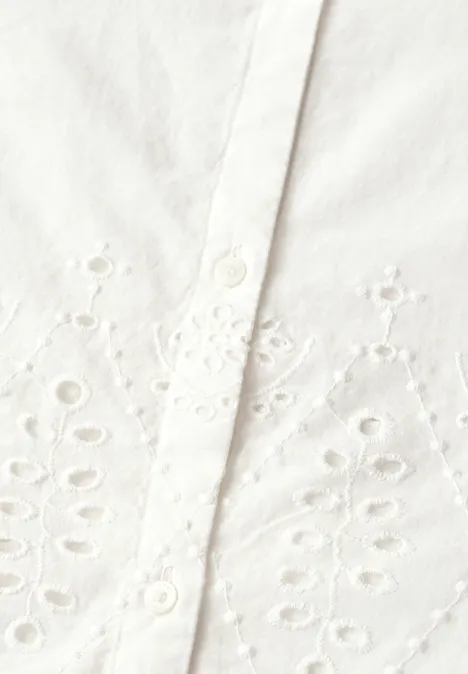 Wit overhemd met fijn opengewerkt borduurwerk