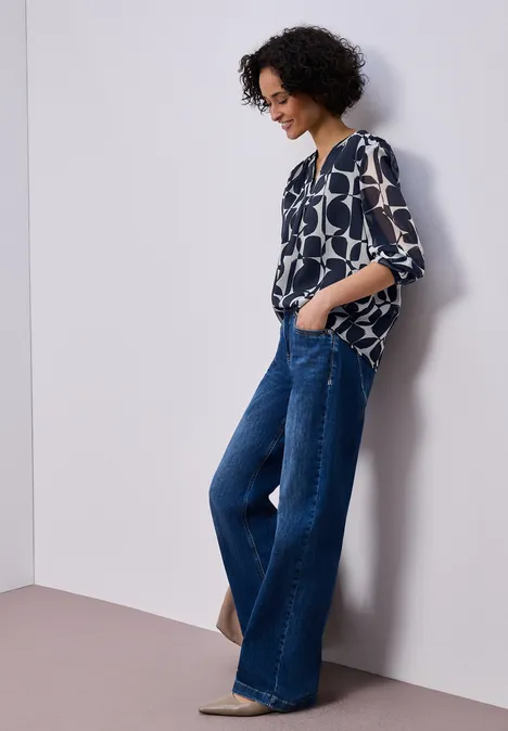 Wzorzysta bluzka koszulowa z taśmą shadowed navy Wzorzysta bluzka koszulowa z taśmą shadowed navy