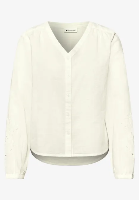 Bluse mit V-Neck und Stickerei off white