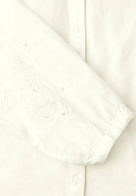 Bluse mit V-Neck und Stickerei off white