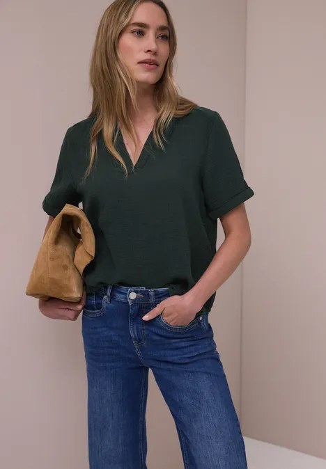 Kurzarm Bluse in Musselinqualität pine grove green