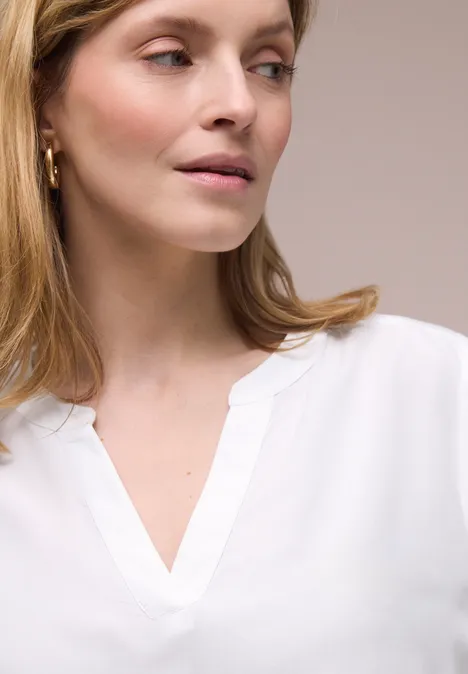 Bluse mit Split Neck und Turn-Up White