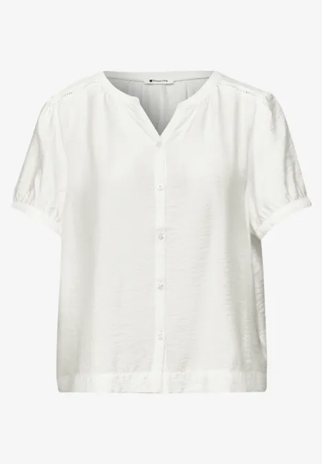 Kurzarm Bluse mit Split Neck und Knöpfen off white Weiße, kurzärmlige Bluse mit Knopfleiste und leichtem V-Ausschnitt.
