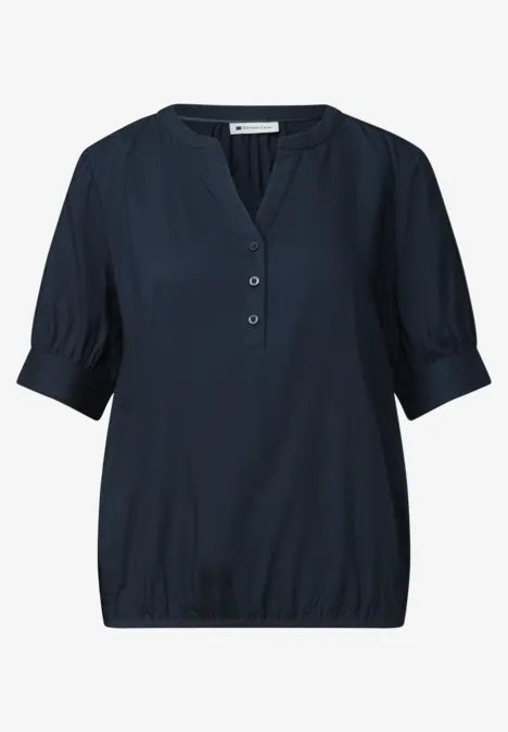 Donkerblauwe damesblouse met korte mouwen en V-hals met knoopsluiting
