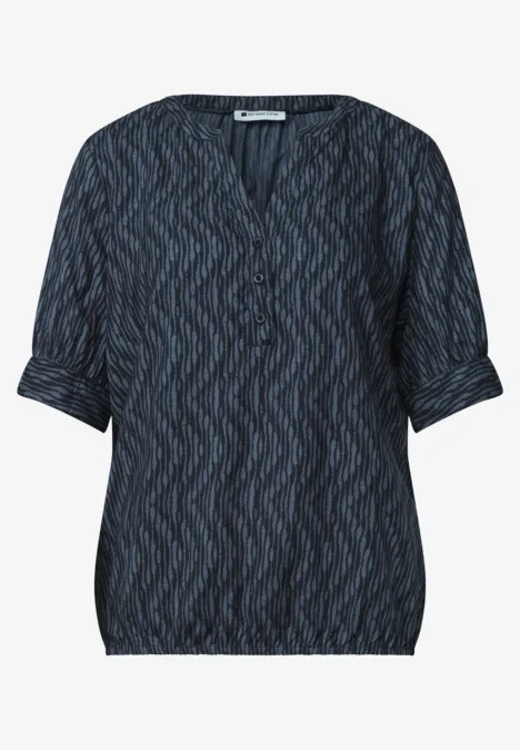 Blouse met korte mouwen, gespleten hals en elastische zoom ashen blue Donkerblauwe blouse met zigzagpatroon en losse pasvorm, 3/4-mouwen