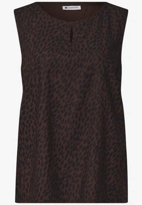Mouwloze damestop in bruin met zwarte luipaardprint, losse pasvorm en ronde hals.